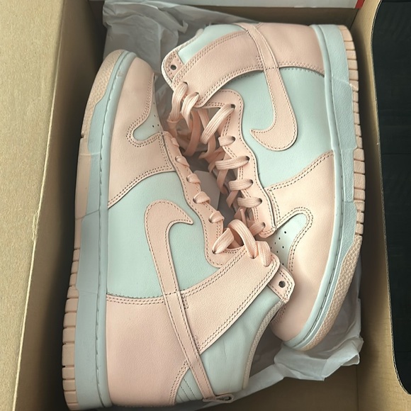 Nike Shoes - Nike Dunk High